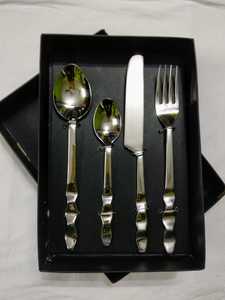 Juego de Cubiertos de Acero Inoxidable con Acabado Espejo, Juego de Cubiertos con Mango Largo, Cuchara, Tenedor y Cuchillo para Bodas y Restaurantes - Product Image 1