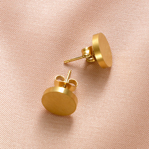 Boucles d'oreilles rondes plates en acier inoxydable <span class=keywords><strong>plaqué</strong></span> <span class=keywords><strong>or</strong></span> 18 carats à sublimation gravable sans ternissement - Product Image 3