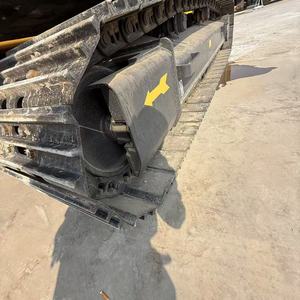 Excavatrice sur chenilles Hyundai 220LC-9S d'occasion de qualité fiable, modèle 2022, moteur diesel, 22 tonnes, bon état, moteur principal, boîte de vitesses, pompe - Product Image 6