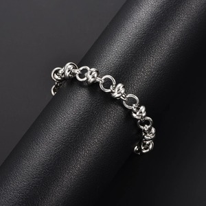 Pulsera de Acero Inoxidable con Eslabones Gruesos de 8MM y Nudos, Brazalete Creativo con Perlas Anudadas, Joyería Personalizada para Fiestas - Product Image 1