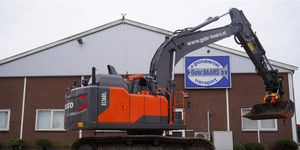 Pompe à engrenages de moteur de bonne condition d'excavatrice de chenille d'occasion de 16 tonnes Volvo EC160E pour l'inspection et la vidéo fournies - Product Image 4