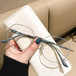Nhà máy cung cấp Giảm giá Khung thời trang chống ánh sáng màu xanh cận thị kính khung <span class=keywords><strong>2026</strong></span> trendig - Product Image 1