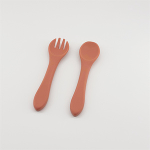Juego de Cucharas de Silicona para Bebé, Estándar EN71, Libres de BPA, Aptas para Lavavajillas y Microondas, Resistentes al Calor, para Bebés de 0 a 12 Meses - Product Image 3