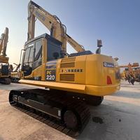 Excavatrice sur chenilles hydraulique Komatsu PC220 d'occasion de 22 tonnes de taille moyenne pour les travaux de terrassement