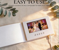 Folleto de Video Personalizable de 7'' con Pantalla LCD de Alta Resolución y Reproducción de Video HD para Tarjetas de Felicitación Medianas