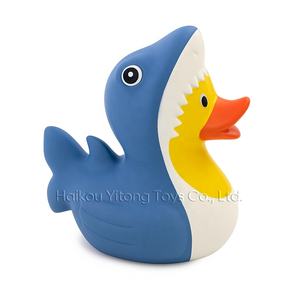 Lot personnalisé imprimé requin PVC caoutchouc en forme de canard baignoire bain jouets avec motifs - Product Image 5