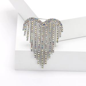 Broche de diseño creativo con borla y cadena, de alta gama, moderno y elegante, para cuello de traje de mujer - Product Image 6