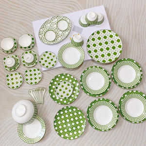 Assiette à fruits et service de table en porcelaine de luxe européen en os de porcelaine vert 41 pièces, vente chaude - Product Image 1