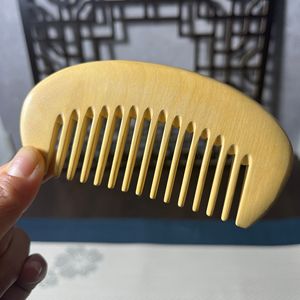 Boxwood <b>Head</b> Massage Comb 15-20Cm Scalp <b>Massager</b> For Men Women Crescent Shape Wooden Comb - Product Image 4