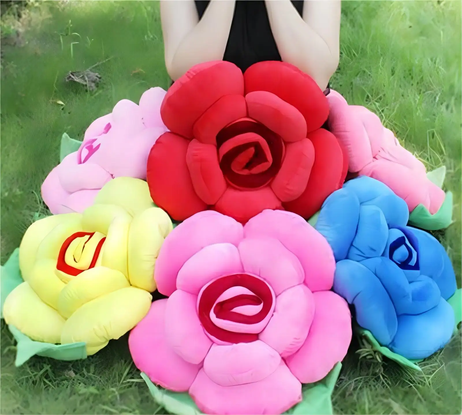 थोक गुलाब तकिया कुशन वेलेंटाइन डे उपहार OEM/ODM भरवां पशु खिलौने फूल के आकार का भरवां तकिया बच्चों के लिए उपहार