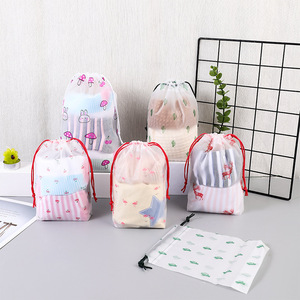Nueva bolsa de almacenamiento de embalaje de cuerda de tracción translúcida de poliéster <span class=keywords><strong>Cool</strong></span> Frosted Eva Pvc bolsa con cordón - Product Image 6