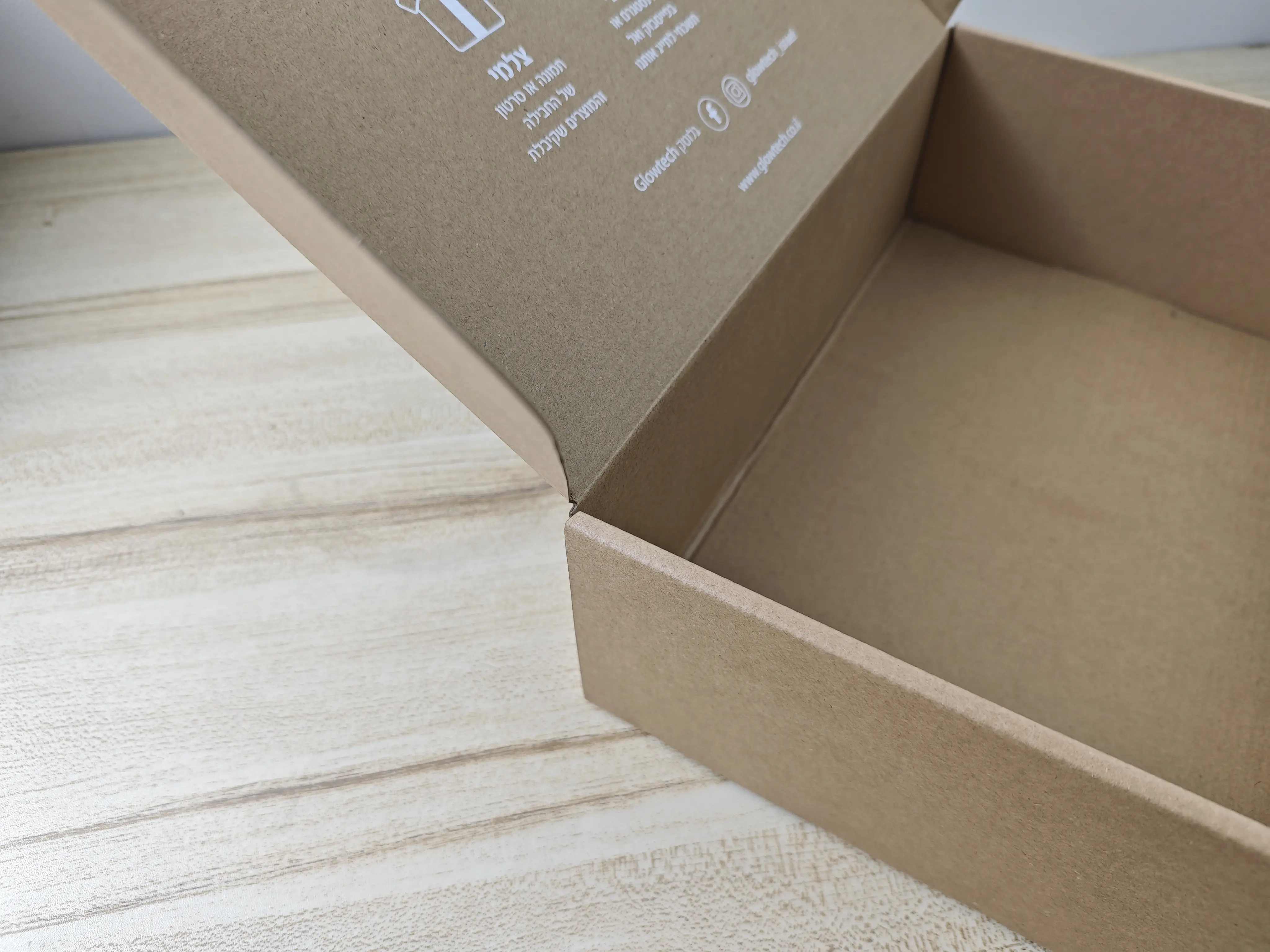 Ecomerce kotak bergelombang kardus daur ulang ritsleting Strip air mata cetak kemasan kaku kotak pengiriman kertas Kraft