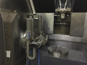 VMC1370(<span class=keywords><strong>3</strong></span> + 2) เครื่องกัดปลายสำหรับอลูมิเนียมรายละเอียดงานอดิเรกเครื่องกัดซีเอ็นซี - Product Image 6