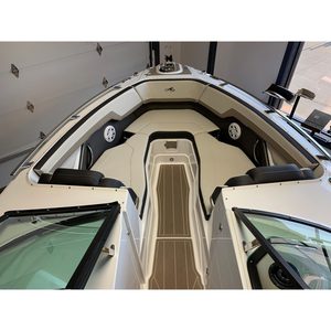 เรือแข่ง Monterey 278SS Super Sport ปี 2024 พร้อมเครื่องยนต์ MerCruiser แบบ Inboard/Outboard ความจุ 80 แกลลอน สำหรับ 6 คน เหมาะสำหรับทะเลสาบ - Product Image 3