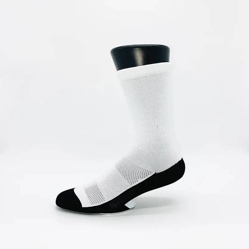 Белые Полиэстеровые сублимационные пустые носки с черной основой