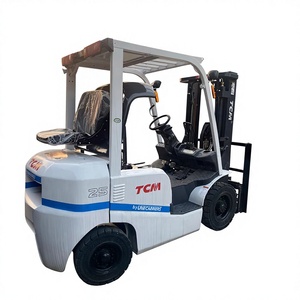 Montacargas Usado Komatsu TCM Diésel Eléctrico de 2.5 y 3 Toneladas, Modelos FD30, FD50, FD70, con Opciones de 2.5 y 5 Toneladas de Peso Operativo - Product Image 1