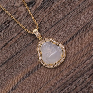 Goldene Messing-Buddha-Anhänger-Halskette, personalisierbar, mit grünem Achat, Iced Out, CZ Rapper-Schmuck für Damen und Herren - Product Image 3