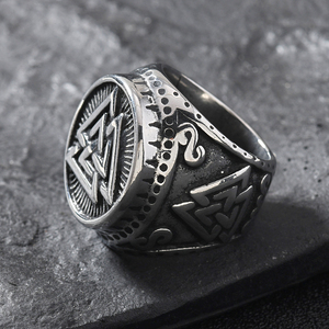 Bague nordique en acier inoxydable plaqué or véritable, style punk vintage, finition antique, bijou gravé, résistant au ternissement - Product Image 5