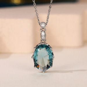 Collana con Ciondolo Ovale in Perla Imitazione Blu Mare Chiaro per Donna, Catena in Rame per Fidanzamento, Collana alla Moda per la Clavicola - Product Image 1
