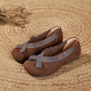 <span class=keywords><strong>รองเท้า</strong></span>แตะหนังฟรอสต์แบบเรียบสำหรับสตรีพื้นรองเท้านุ่มสำหรับสุภาพสตรีดีไซน์ใหม่ออกแบบได้ตามต้องการ - Product Image 3