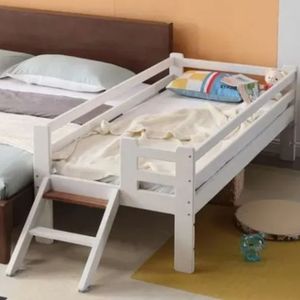 Massief houten peuterbed met comfortabele veiligheidsranden voor kinderkamer, woonkamer, school, hotel, appartement, badkamer - Product Image 1