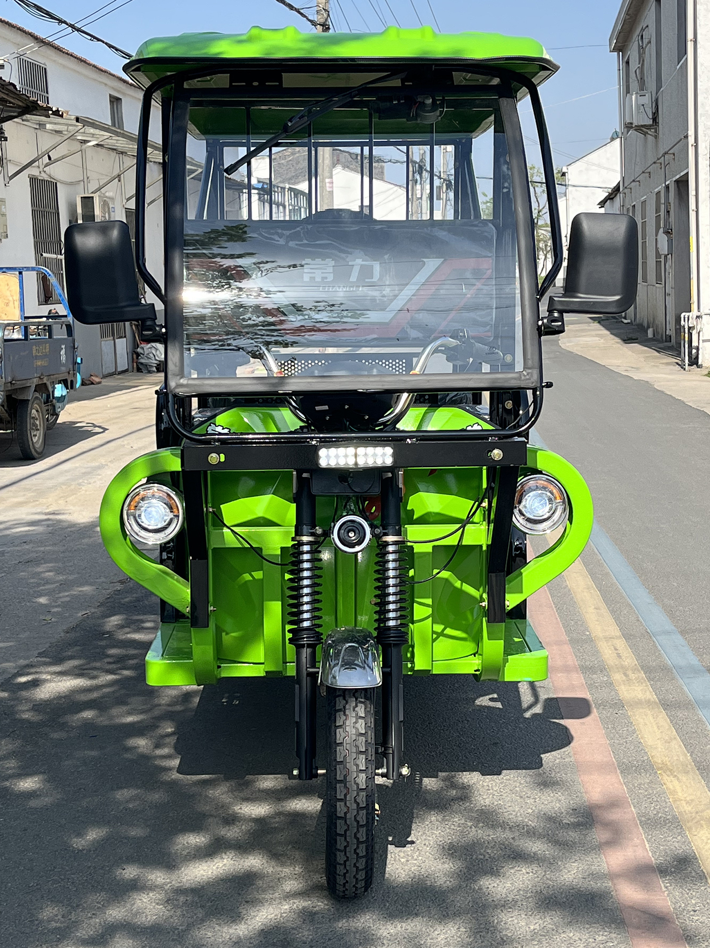 緑色の三輪車人力車 フィリピン販売用電動三輪車【定員4名・走行距離70km】