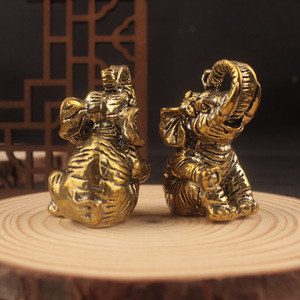 รูปปั้นช้างสีบรอนซ์ 2 ชิ้น ของตกแต่งบ้านบนโต๊ะ งานฝีมือรูปสัตว์ ดึงดูดความมั่งคั่ง - Product Image 2