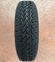 Pneus de camionnette radiaux à prix avantageux 9.00 10.00 11.00 12.00-20 24 Caoutchouc naturel de haute qualité
