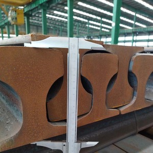 Rail de transport en acier léger Q235 pour l'exploitation minière, rail de protection en acier inoxydable pour la pose de voies ferrées, rail de chemin de fer pour l'exploitation minière - Product Image 2
