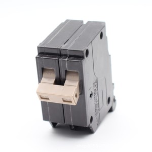 มัลลี่ พีค มินิเจอร์ ซีร์กิต บรีกเกอร์ CH 1P2P 630A B Curve สำหรับควบคุมอุตสาหกรรม - Product Image 2