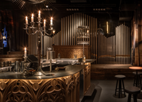 Conception d'intérieur de bar musical, service de rénovation de bar commercial sur mesure, style gothique industriel, décoration de bar musical