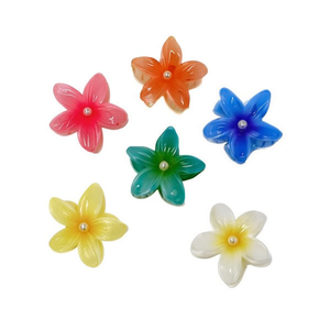 Fermaglio per capelli Pearl Frangipani da 8 cm, spilla per capelli a forma di fiore colorato per donne e ragazze - Product Image 2