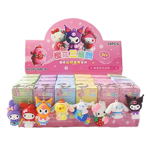 Boîte Mystère Surprise 2024 Pokémon <span class=keywords><strong>Pikachu</strong></span> et Sanrio Cinnamoroll Kuromi 24 Pièces Cadeau Porte-Clés Étiquettes Anime Japonais pour Enfants Vente en Gros - Product Image 4