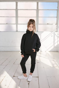 Mysweeby Vente en gros de vêtements pour garçons personnalisés, ensemble de vêtements sportifs unis pour filles, ensemble de vêtements pour enfants, sweats à capuche, vêtements d'automne pour enfants - Product Image 6