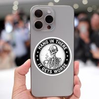 Pegatinas con la frase 'Agarra tu lugar, se empeña', Frases divertidas de esqueletos, Calcomanías de vinilo impermeables para botellas, tazas, portátiles y cascos