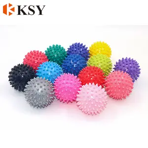 रंगीन छोटे दीवार Spikey खेल रोलिंग पीवीसी Spiky मालिश गेंद योग थोक स्पाइक मालिश गेंद थोक वापस मालिश Spiky गेंद