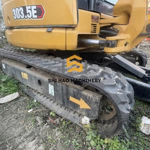 Presque neuf, de haute qualité, mini-excavatrice hydraulique sur chenilles Caterpillar 303 de 3 tonnes d'occasion pour travaux d'aménagement paysager - Product Image 3