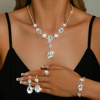 Parure de bijoux écologiques transfrontalière : collier et boucles d'oreilles pour robe de soirée, élégante et polyvalente pour mariée