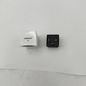 Relais d'indicateur de danger 1H0953227 pour VW <span class=keywords><strong>Polo</strong></span> 6N Mk3 - Product Image 1