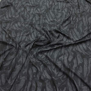 OEM ODM Moyen-Orient écharpe sheilas Hijab foulard <span class=keywords><strong>voile</strong></span> tissu marbre noir et blanc imprimé numériquement robe abaya crêpe tissu - Product Image 4