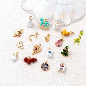 Maravillas Caprichosas <span class=keywords><strong>para</strong></span> Niños |   Dijes de Esmalte, Dijes de Latón Chapados en Oro de 18K <span class=keywords><strong>para</strong></span> la Fabricación de Joyería DIY |   Lindo y Juguetón Colgante Infantil con Forma de Animal - Product Image 2