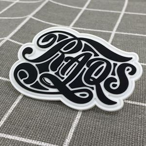 Patchs en caoutchouc souple 3D personnalisés en silicone et PVC, sans minimum de commande, pour vêtements, à prix abordable - Product Image 2