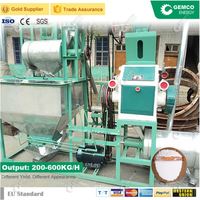 Moulin à farine à rouleaux monophasé sans poussière de 0,2 à 0,6 tonne à vendre, pour le broyage du tapioca, des céréales, du maïs