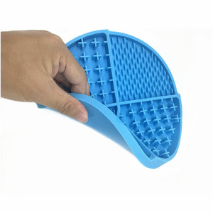 Custom Dog Lick <b>Mat</b> Silicone <b>Pet</b> Feeding Plate with Suction Cups for Training Slow <b>Food</b> Plate for <b>Pets</b> Slow <b>Food</b> Licking Plate - Product Image 2
