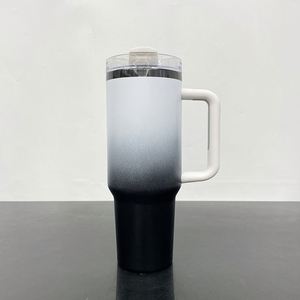 Vaso Deportivo de 40 oz con Recubrimiento Antiadherente, Color Negro con Degradado, Personalizable con Logotipo, Libre de BPA, Apto para Grabado Láser - Product Image 2