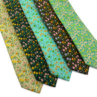 Corbata de Algodón con Estampado Floral Pequeño Color Café, Corbata Personalizada con Logotipo para Hombre