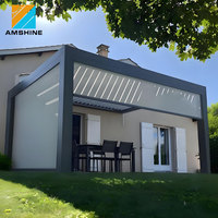 Pergola motorisée de luxe en aluminium avec rideaux latéraux, éclairage LED, toit à lames bioclimatiques, gazebo de balcon extérieur