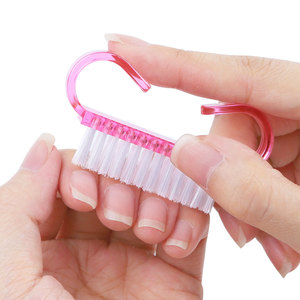 Brosse de nettoyage pour ongles en fibre plastique au design unique en corne de taureau, avec services d'étiquetage privé - Product Image 2