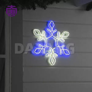 Luz Decorativa Personalizada con Forma de Copo de Nieve, Impermeable IP65, Blanco Cálido, para Decoración Navideña Durante Todo el Año - Product Image 2