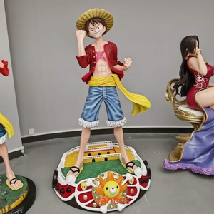 Statue d'anime Luffy classique, chapeau de paille, chemise rouge, <span class=keywords><strong>short</strong></span> <span class=keywords><strong>bleu</strong></span>, sculpture en résine pour magasin d'anime, décoration de man cave, objet de collection - Product Image 2